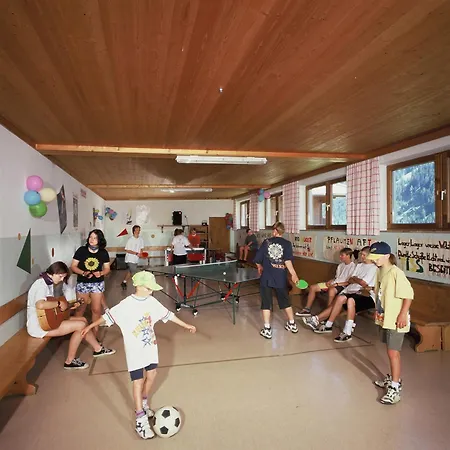 Hostel In-ski Out - Gaestehaeuser - Wallegghof Christianhof