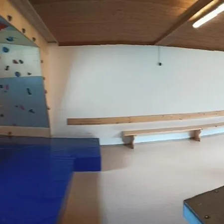 Hostel In-ski Out - Gaestehaeuser - Wallegghof Christianhof