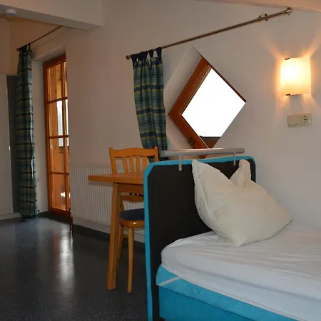 In-ski Out - Gaestehaeuser - Wallegghof Christianhof Hostel