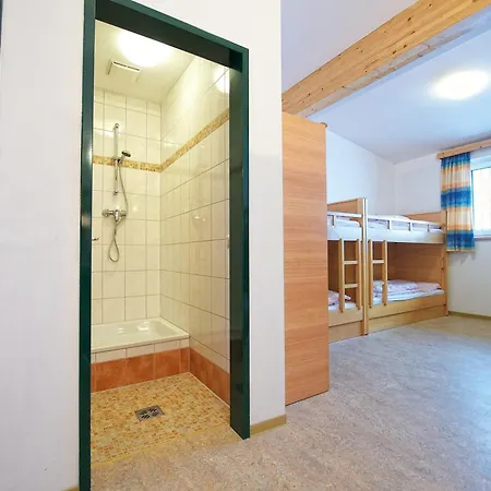 Hostel In-ski Out - Gaestehaeuser - Wallegghof Christianhof Saalbach-Hinterglemm