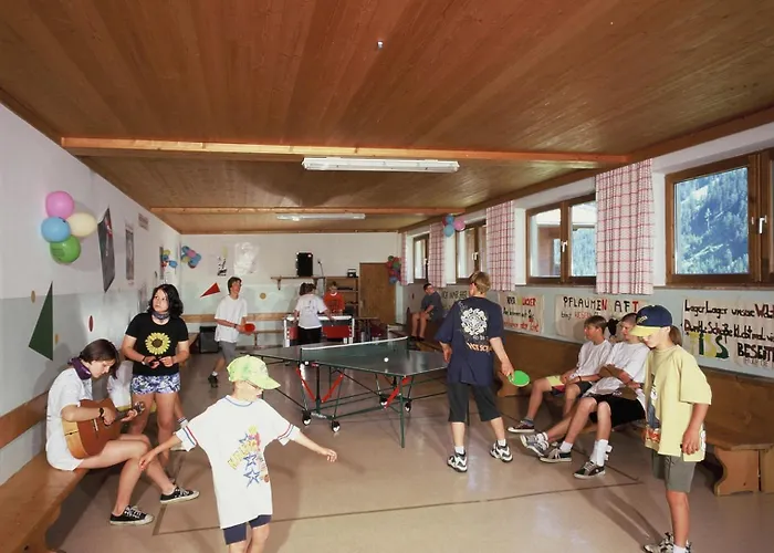 Hostel In-ski Out - Gaestehaeuser - Wallegghof Christianhof