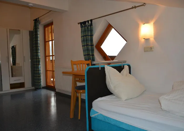 In-ski Out - Gaestehaeuser - Wallegghof Christianhof Hostel