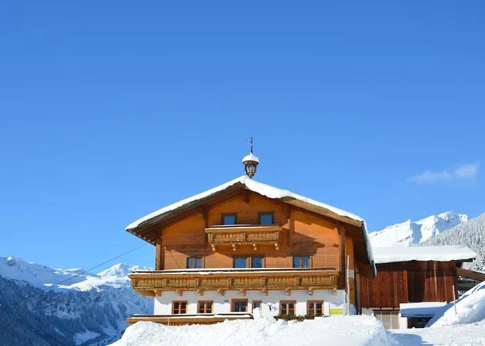 Hostel In-ski Out - Gaestehaeuser - Wallegghof Christianhof