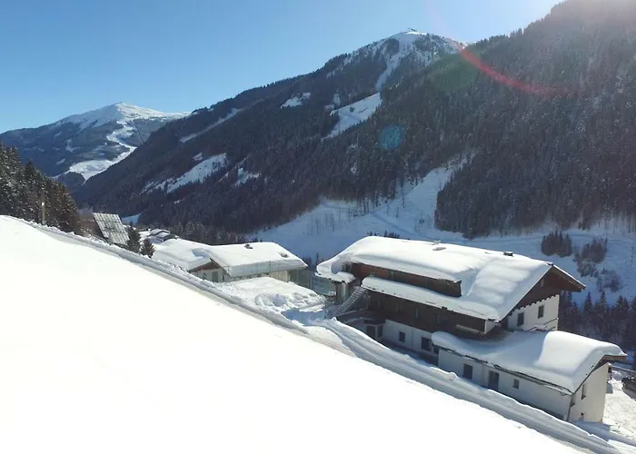 Hostel In-ski Out - Gaestehaeuser - Wallegghof Christianhof